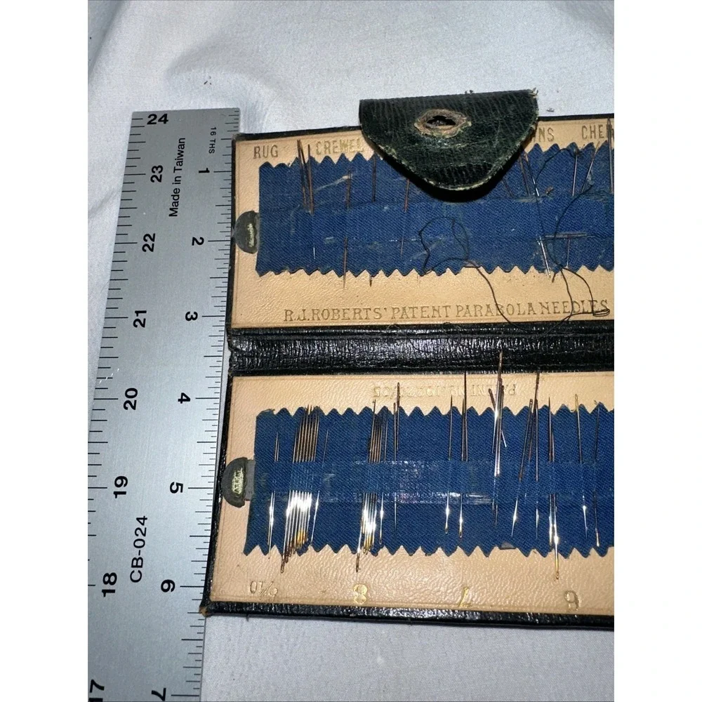 Vintage  R.J Roberts Patent Parabola Needles w/ Case Made in England